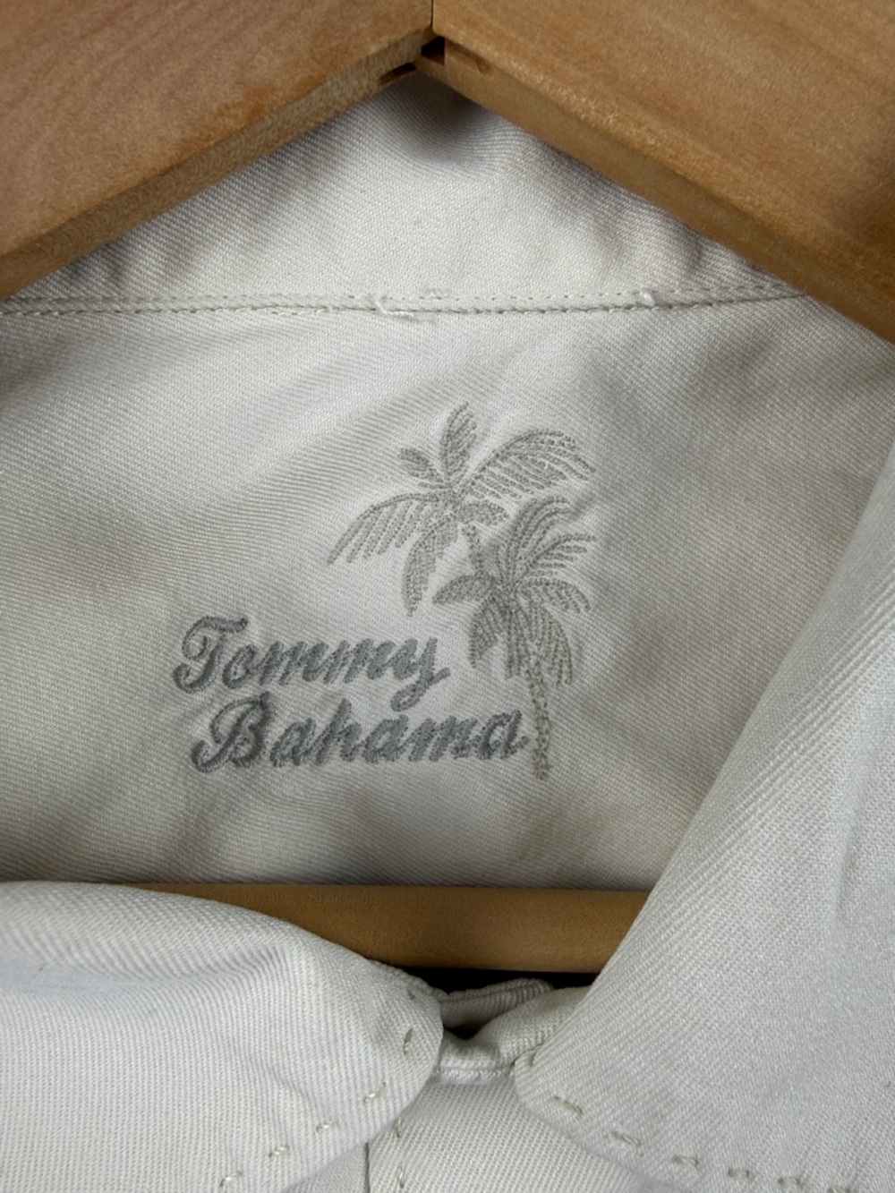Tommy Bahama 100% Silk White Short Sleeve Button Down Shirt Men’s Size L - Picture 7 of 7